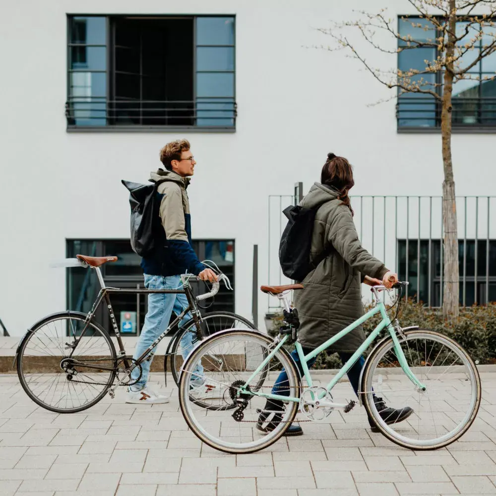 Mitarbeiter:innen Mit Fahrrad